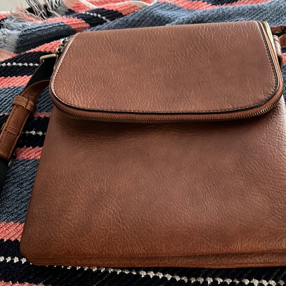 Only used once brown cross body bag with a bonus